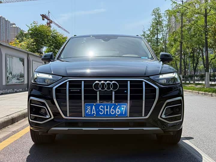 Фото 2 - Audi Q5L