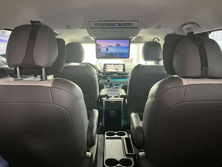 Фото 5 - Toyota Sienna