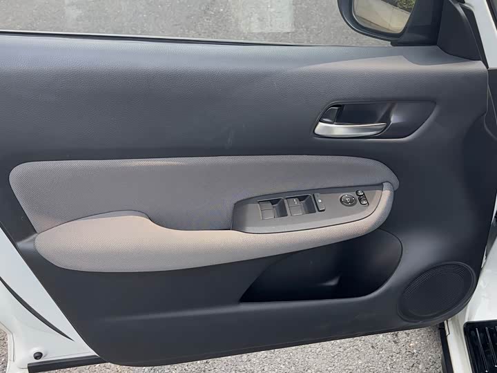 Фото 6 - Honda Life