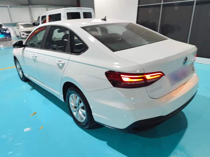 Фото 5 - Volkswagen Lavida