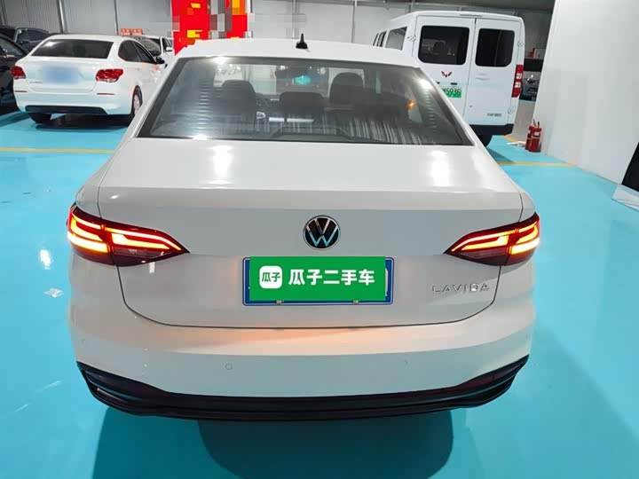 Фото 6 - Volkswagen Lavida