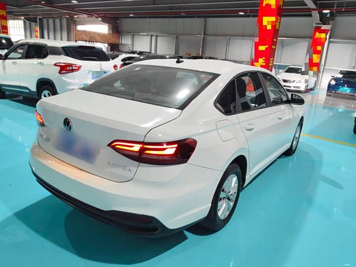 Фото 7 - Volkswagen Lavida