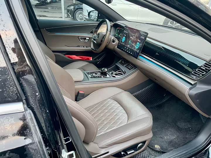 Фото 3 - BYD Han