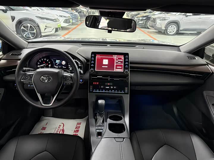 Фото 5 - Toyota Avalon