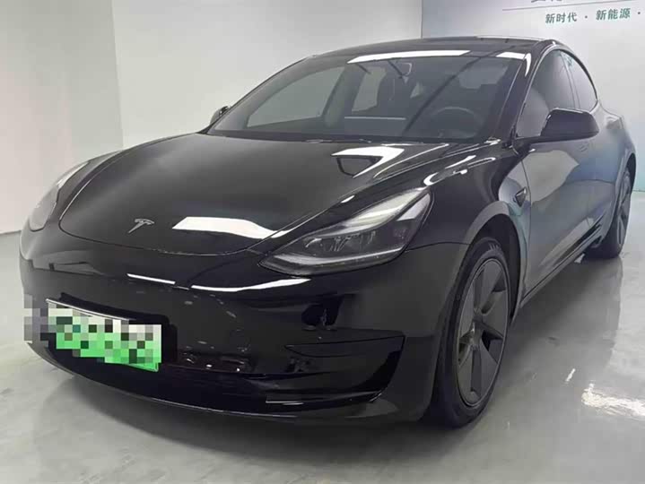 Фото 1 - Tesla Model 3