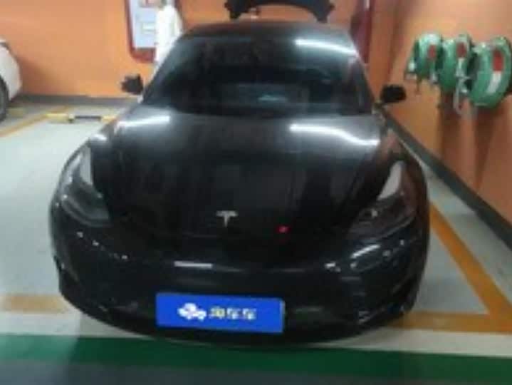 Фото 2 - Tesla Model 3