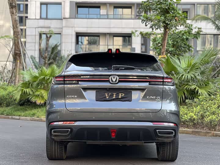 Фото 8 - Changan UNI-K Hybrid