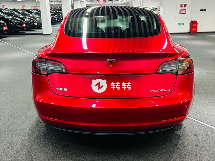 Фото 5 - Tesla Model 3