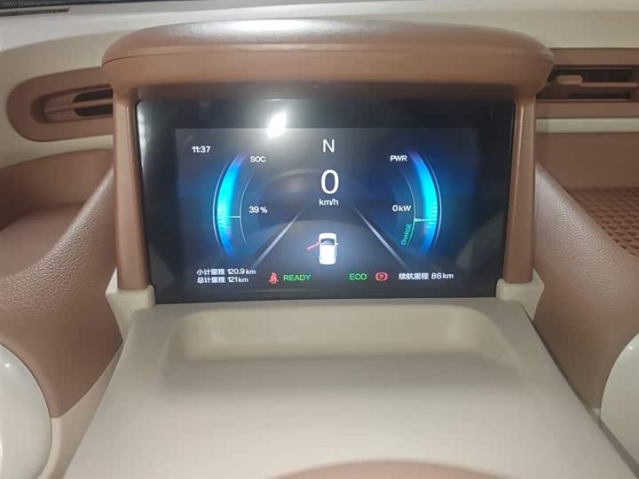 Фото 4 - Bestune Pony