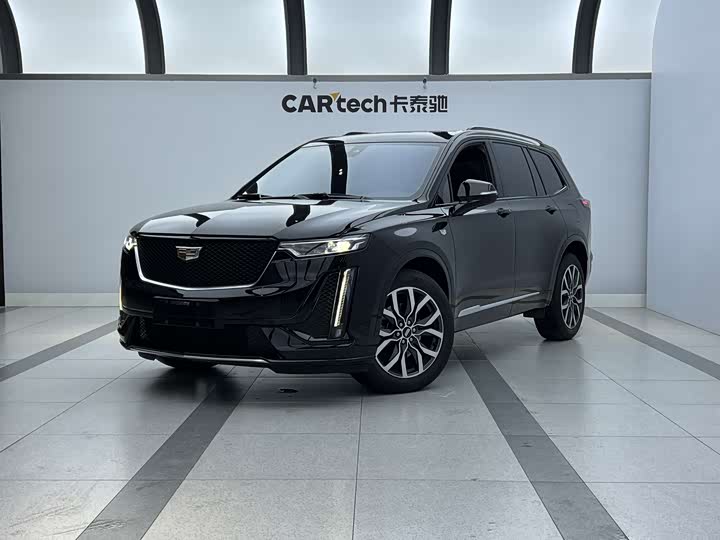 Фото 1 - Cadillac XT6