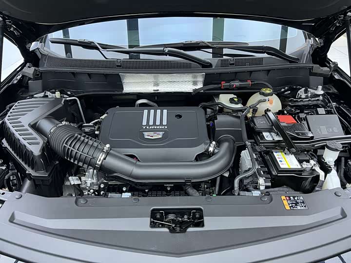 Фото 7 - Cadillac XT6