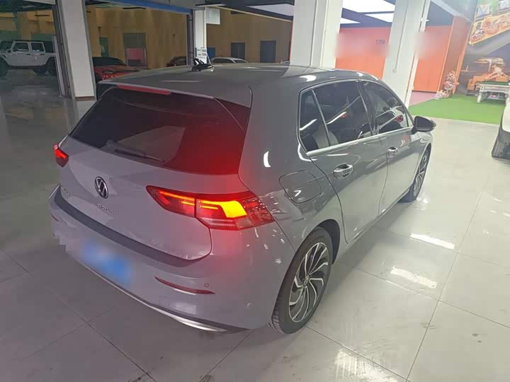 Фото 7 - Volkswagen Golf