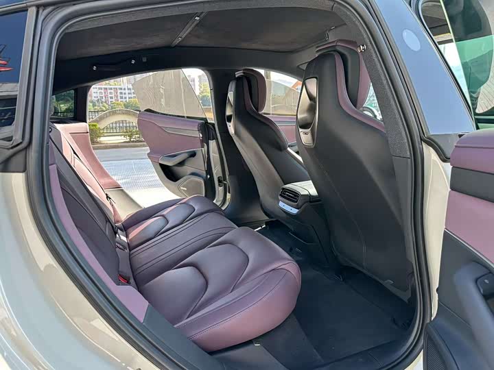 Фото 7 - Xiaomi SU7