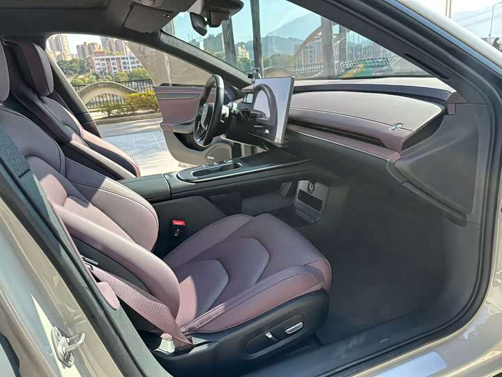 Фото 8 - Xiaomi SU7