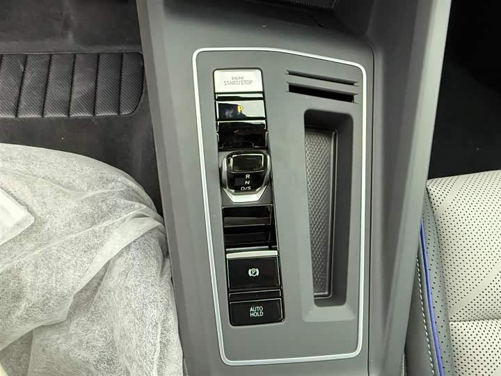 Фото 9 - Volkswagen Golf