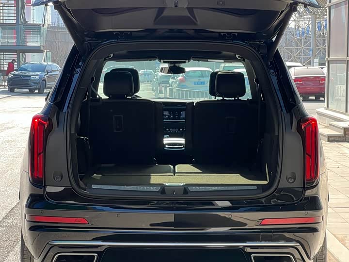 Фото 7 - Cadillac XT6