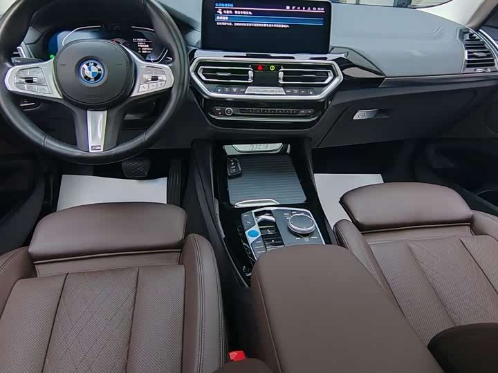 Фото 8 - BMW iX3