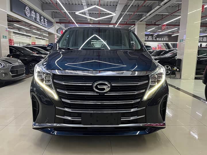 Фото 2 - GAC Trumpchi M8