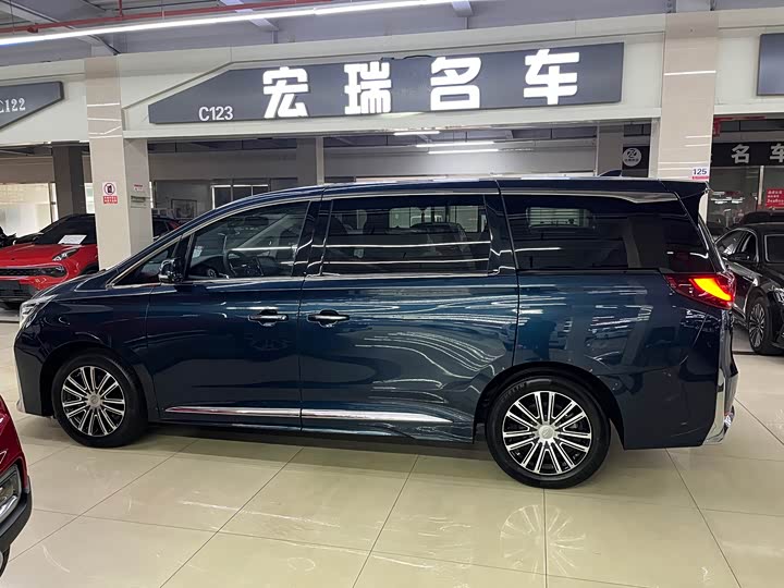 Фото 3 - GAC Trumpchi M8