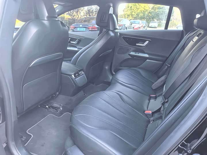 Фото 9 - Mercedes-Benz EQE