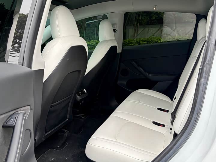 Фото 5 - Tesla Model Y