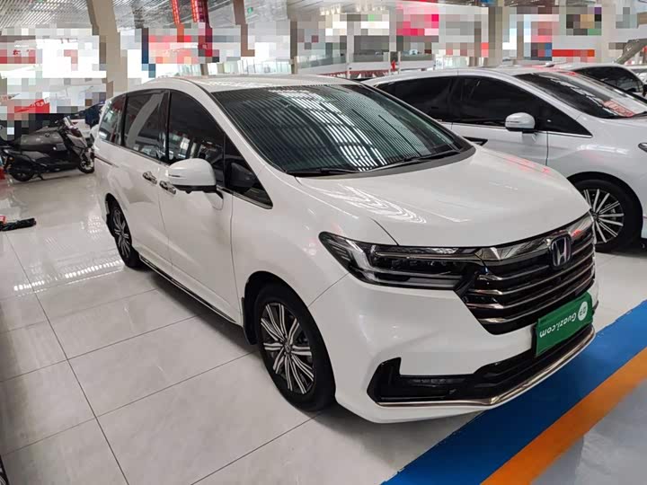 Фото 4 - Honda Odyssey