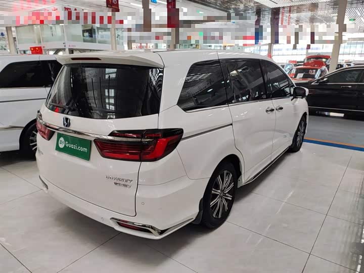 Фото 7 - Honda Odyssey