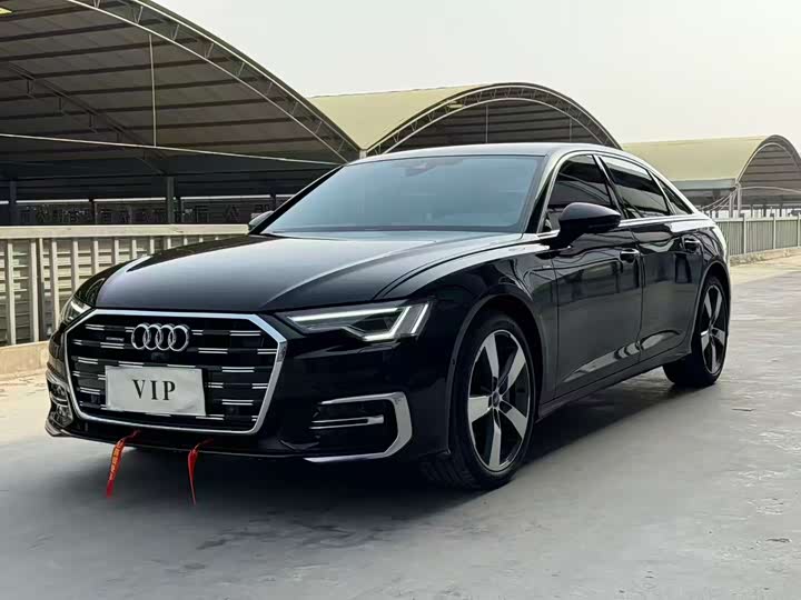 Фото 1 - Audi A6L