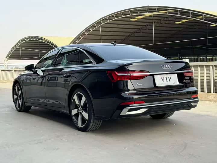 Фото 7 - Audi A6L