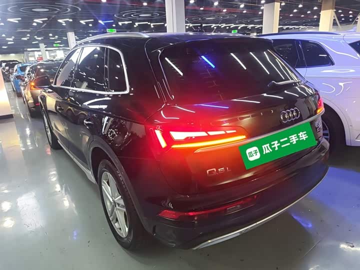 Фото 5 - Audi Q5L