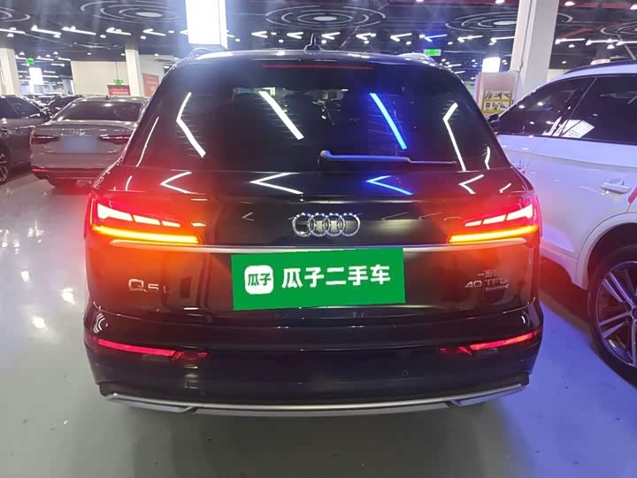 Фото 6 - Audi Q5L