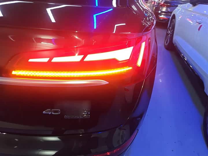 Фото 8 - Audi Q5L