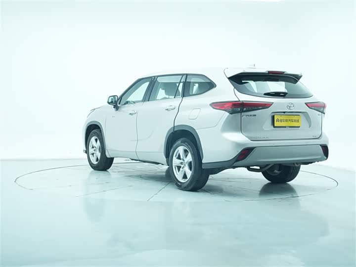 Фото 6 - Toyota Highlander