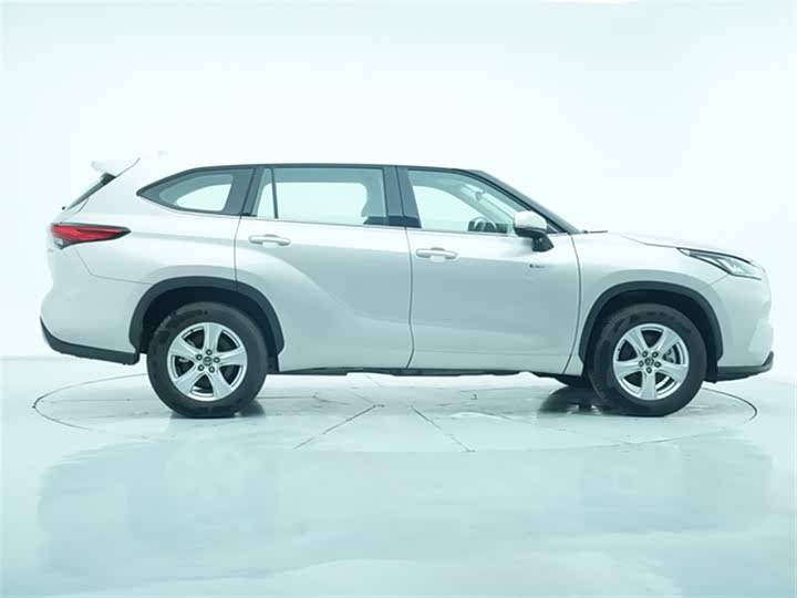 Фото 9 - Toyota Highlander