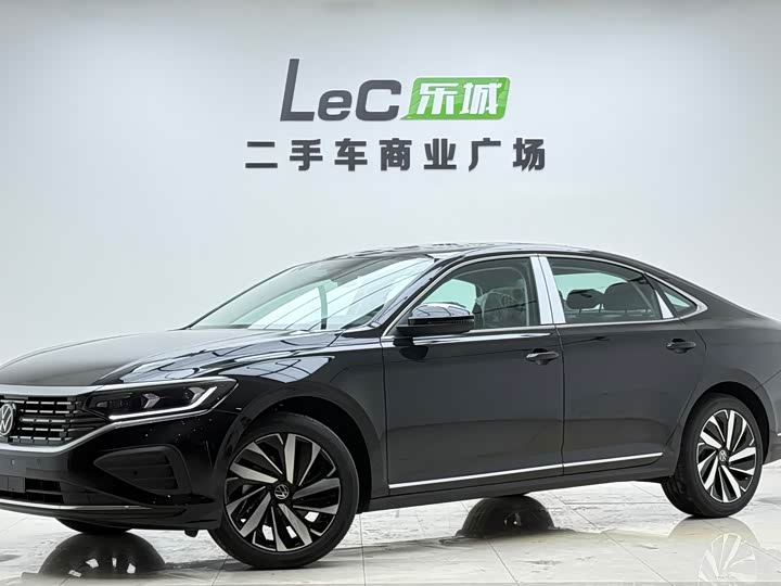 Фото 1 - Volkswagen Passat