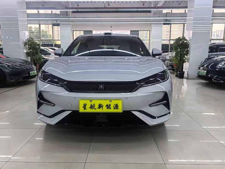 Фото 2 - BYD Song L