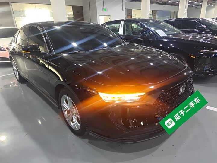 Фото 4 - Honda Accord