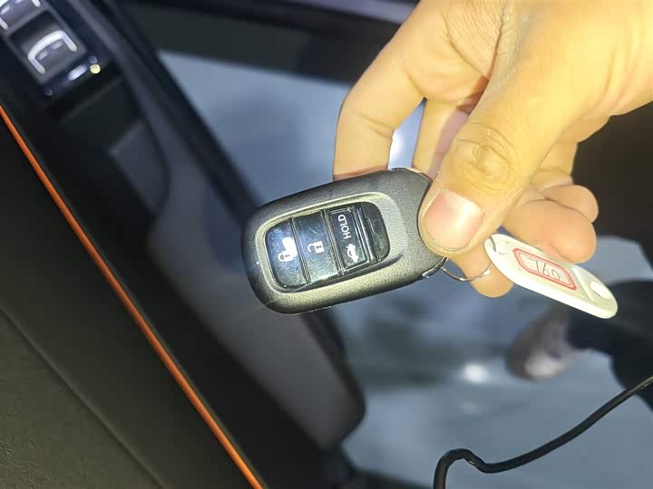 Фото 9 - Honda Accord