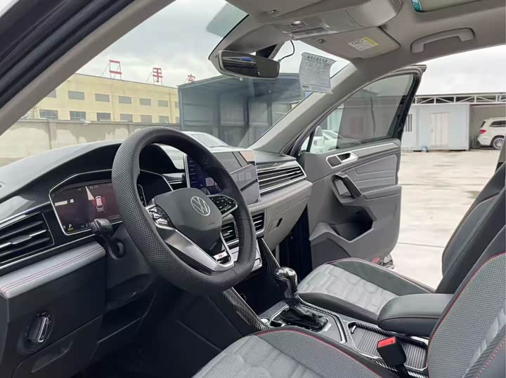 Фото 5 - Volkswagen Tiguan L Hybrid