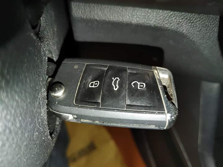 Фото 9 - Volkswagen Lavida