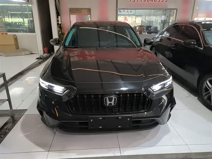 Фото 3 - Honda Inspire