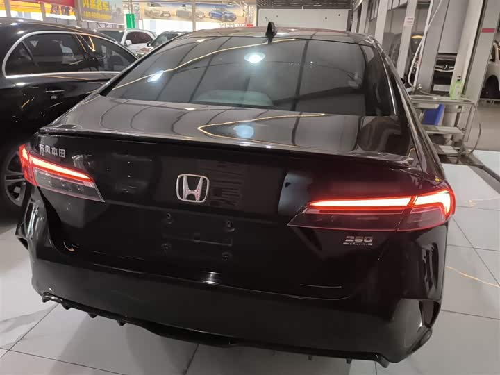 Фото 6 - Honda Inspire