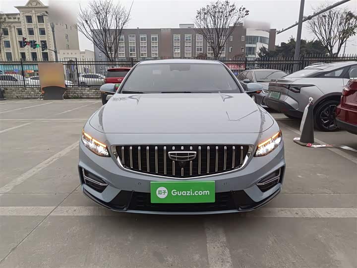 Фото 3 - Geely Preface