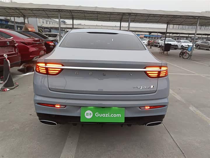 Фото 6 - Geely Preface