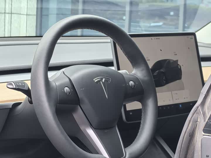 Фото 9 - Tesla Model 3