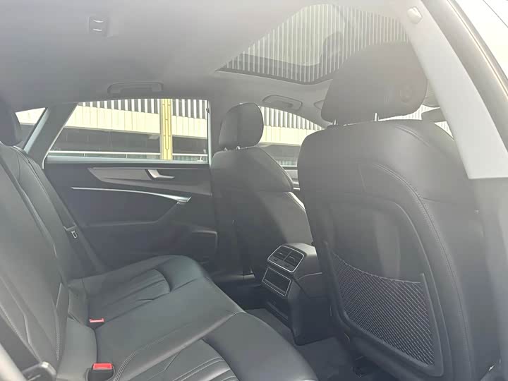 Фото 6 - Audi A7