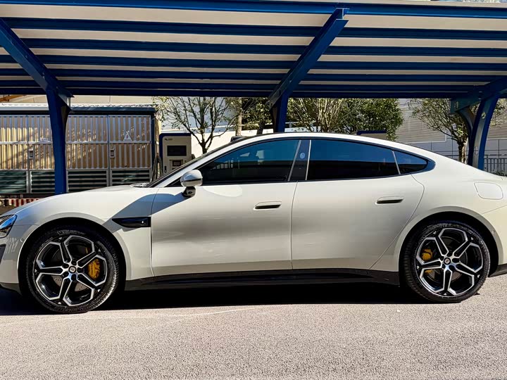 Фото 7 - Xiaomi SU7