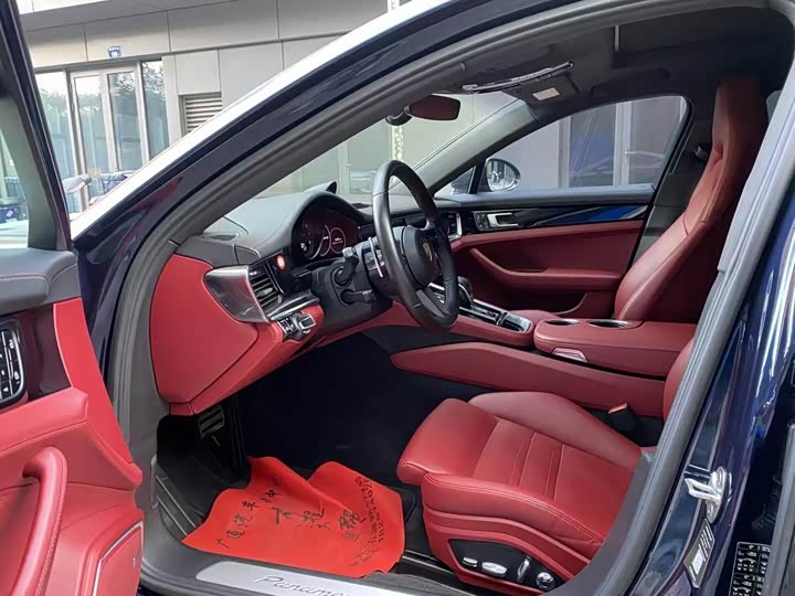 Фото 4 - Porsche Panamera