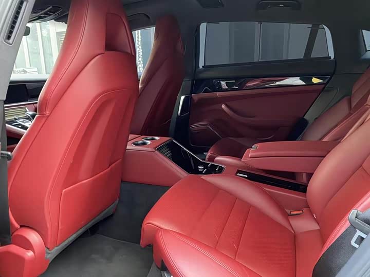 Фото 8 - Porsche Panamera