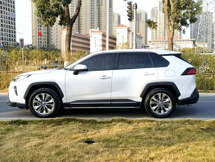 Фото 4 - Toyota Wildlander